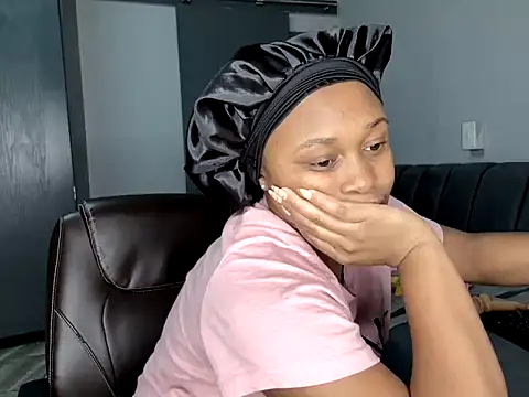 Pearl_00 live sex cam