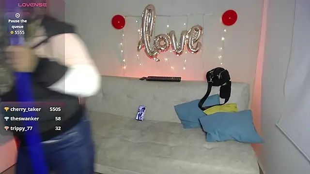 Sweet_Bella_Valery's cam snapshot