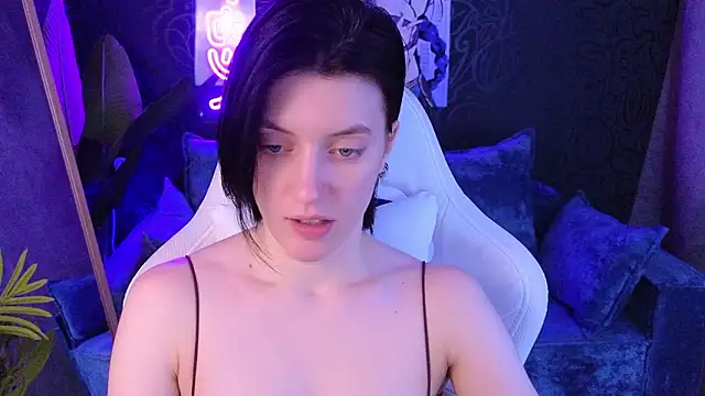 roxy_riot_'s cam snapshot