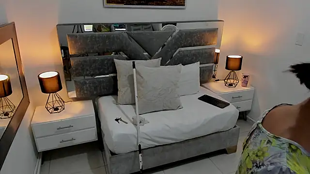 Slut_Milf_'s cam snapshot