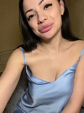 Layana_Ro's cam snapshot