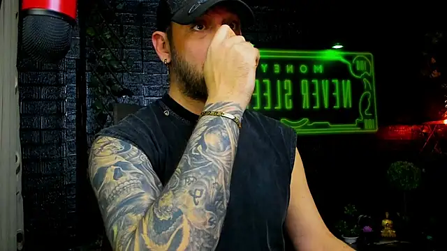 LexHardy's cam snapshot