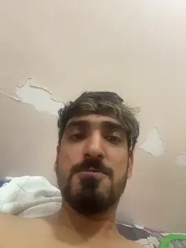 hornyguy271192 live sex cam