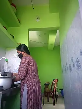 Aruna-1 live sex cam