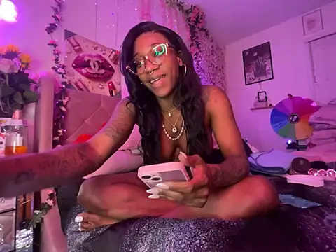 VixenCapri live sex cam