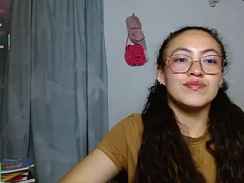 Amitlu_ live sex cam