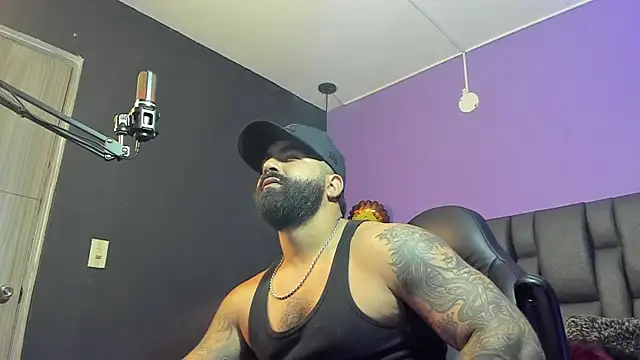 Lyon_vach live sex cam