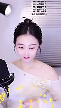 Singer-muzi live sex cam