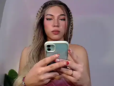 Sexlovergirl_soffy live sex cam