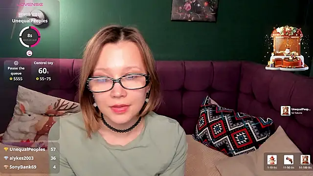 EmmaEthereal's cam snapshot