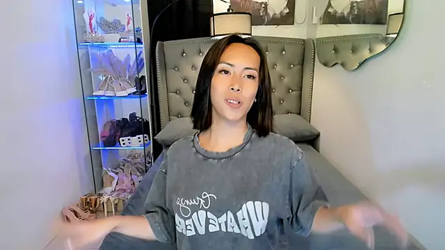 reighnempress live sex cam