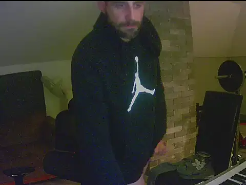 gryzoon's cam snapshot