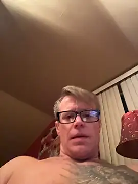 DILFiGuess1's cam snapshot