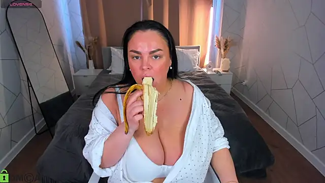 adele_crown's cam snapshot