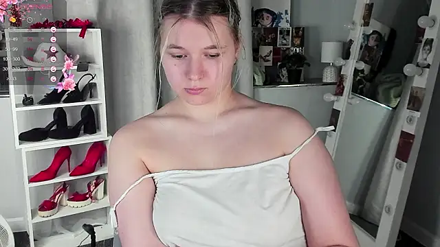 Rebecca_Kelly's cam snapshot