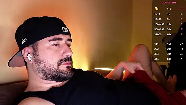 DominantTheo's cam snapshot