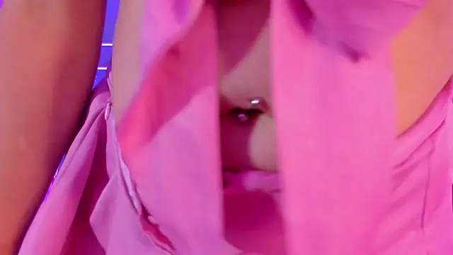 TaraTaylorr live sex cam