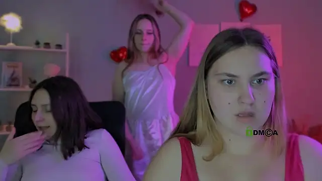 kora_cosmo's cam snapshot