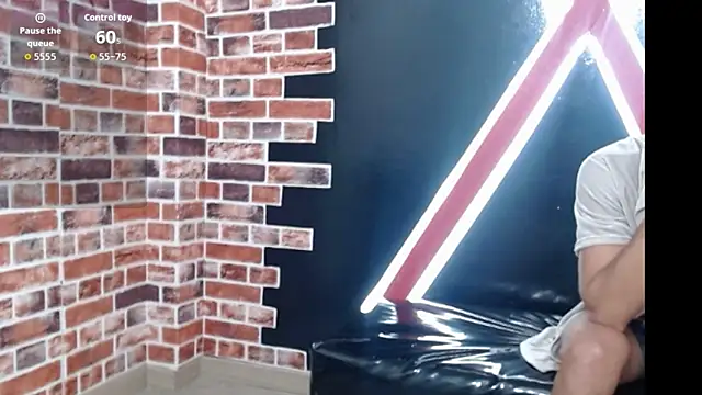 raven_robin_'s cam snapshot