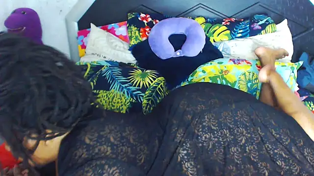 Bulkyyass live sex cam