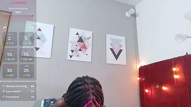 cutielittleebonyy's cam snapshot