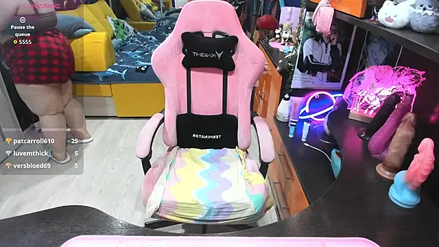 Softie_Sofy's cam snapshot