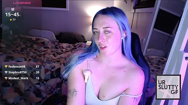 ursluttygf's cam snapshot