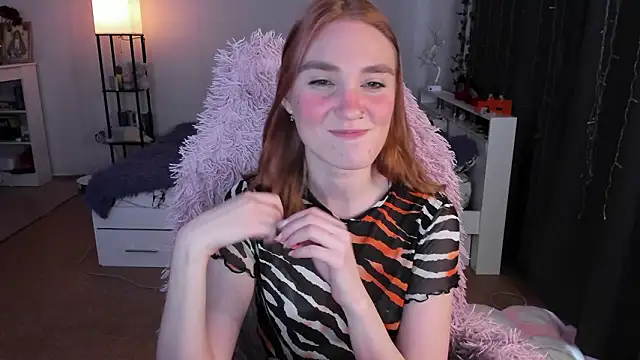 ReddHotPipper's cam snapshot