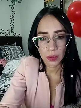 YaraDuartee's cam snapshot