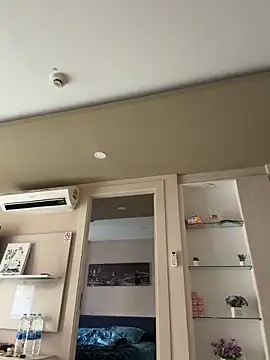 MiraReach live sex cam