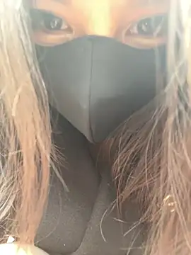 Carlin-yiyi live sex cam