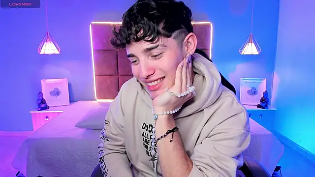 AlejooTwink live sex cam