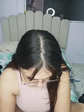 its_lauu_'s cam snapshot