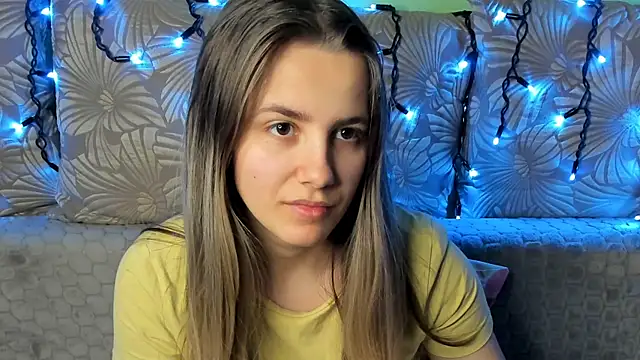 MaggieCake's cam snapshot