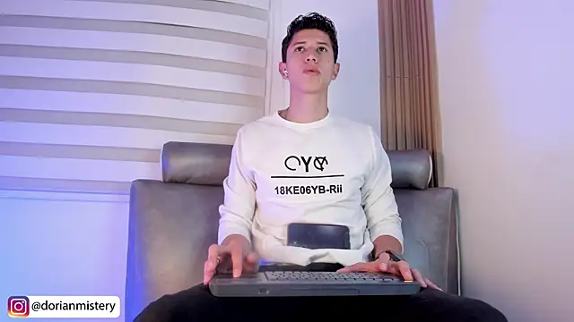 Dorianmistery2322_ live sex cam