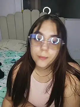 its_lauu_'s cam snapshot