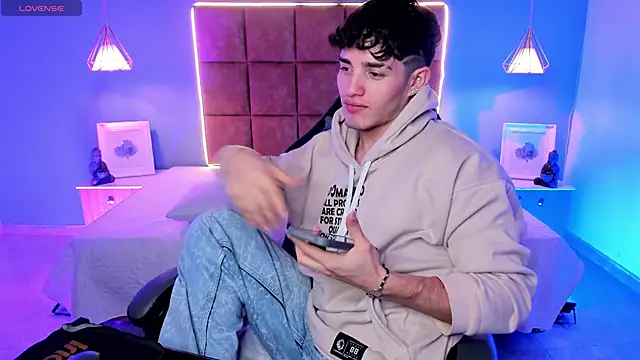 AlejooTwink live sex cam