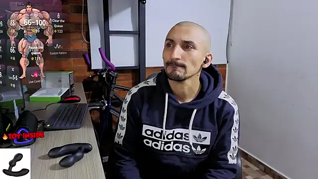 Marck_Muscle's cam snapshot