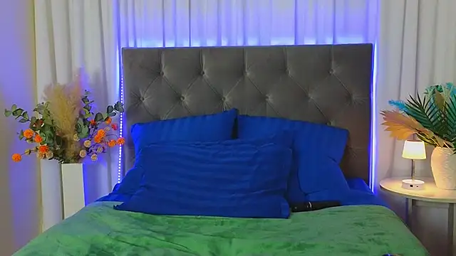 Ariana_Petite live sex cam