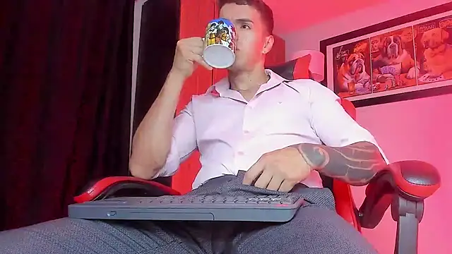 ALPHA_DOMINUS_'s cam snapshot