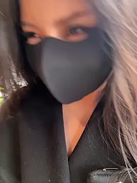 Carlin-yiyi live sex cam