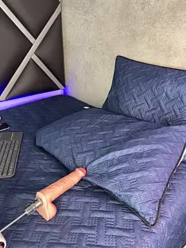 Lucian-greyy live sex cam