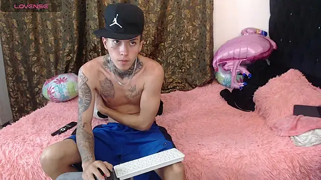 Kitty_and_jake live sex cam