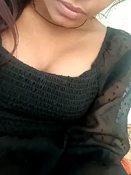 Aaisha-16's cam snapshot