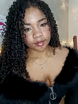 BrianaSweetxxx's cam snapshot