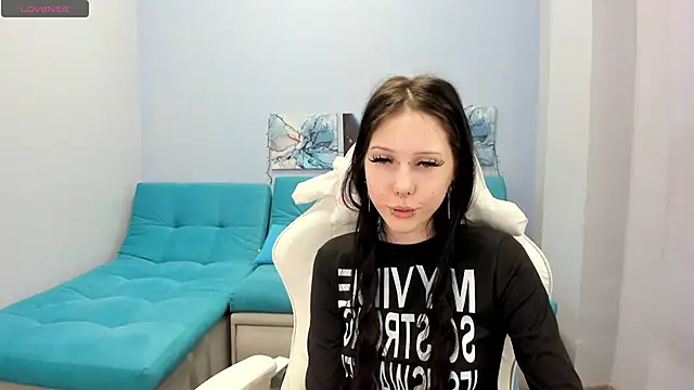 BlackCrown18's cam snapshot