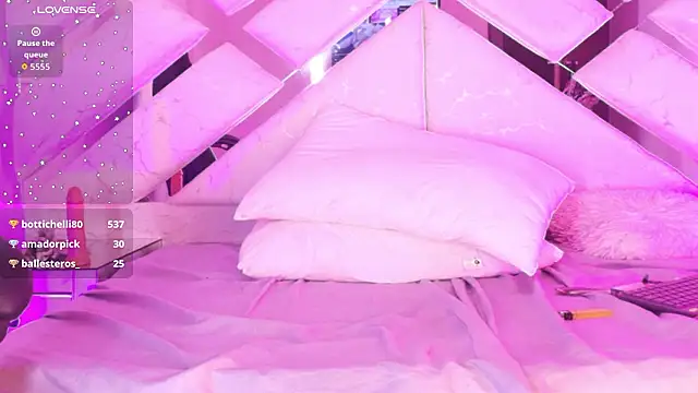 Nefera_Noxx live sex cam