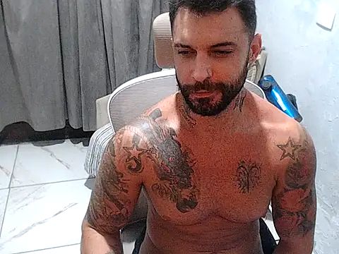 NycolasRJ live sex cam