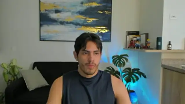 TylerLions live sex cam