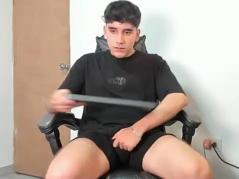 leo030809's cam snapshot